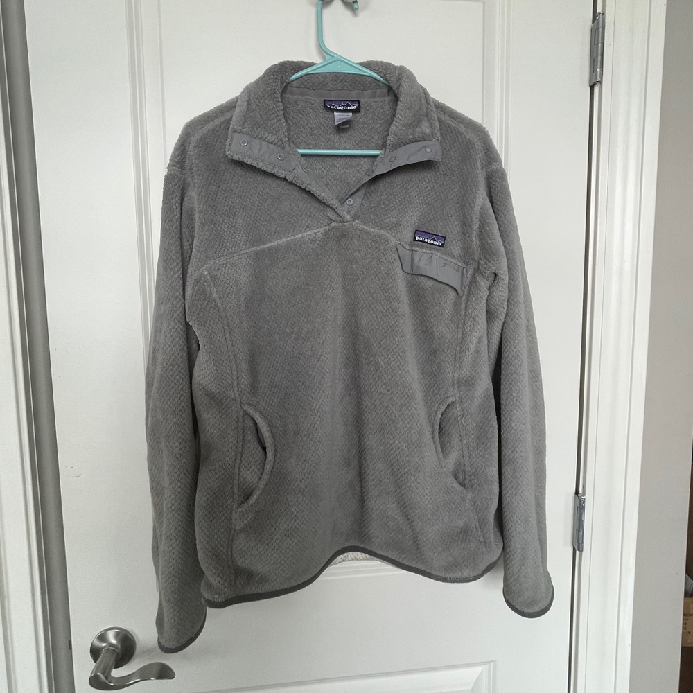 Patagonia sweater snap button